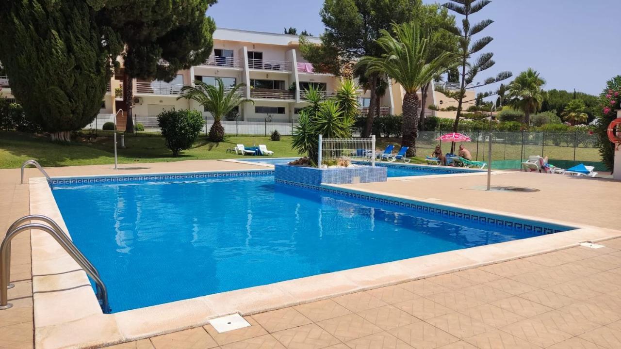 شقة 01 Sra Da Rocha Com Piscina E Ac - Casas & Papeis Armação de Pêra المظهر الخارجي الصورة